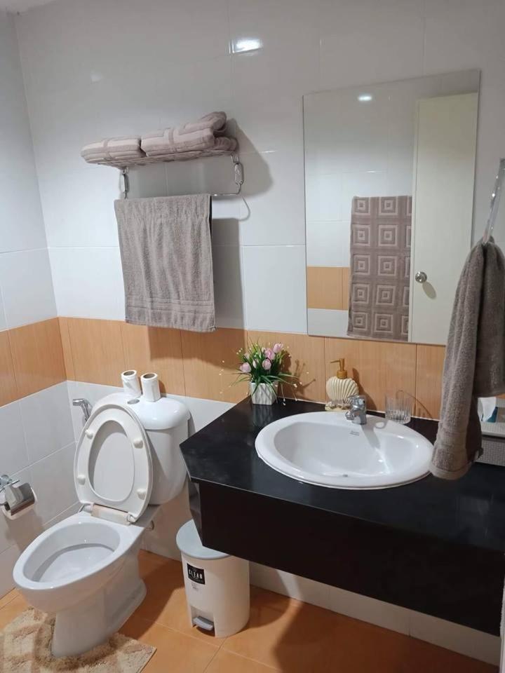 Baba Guest House Kamala Beach Eksteriør billede