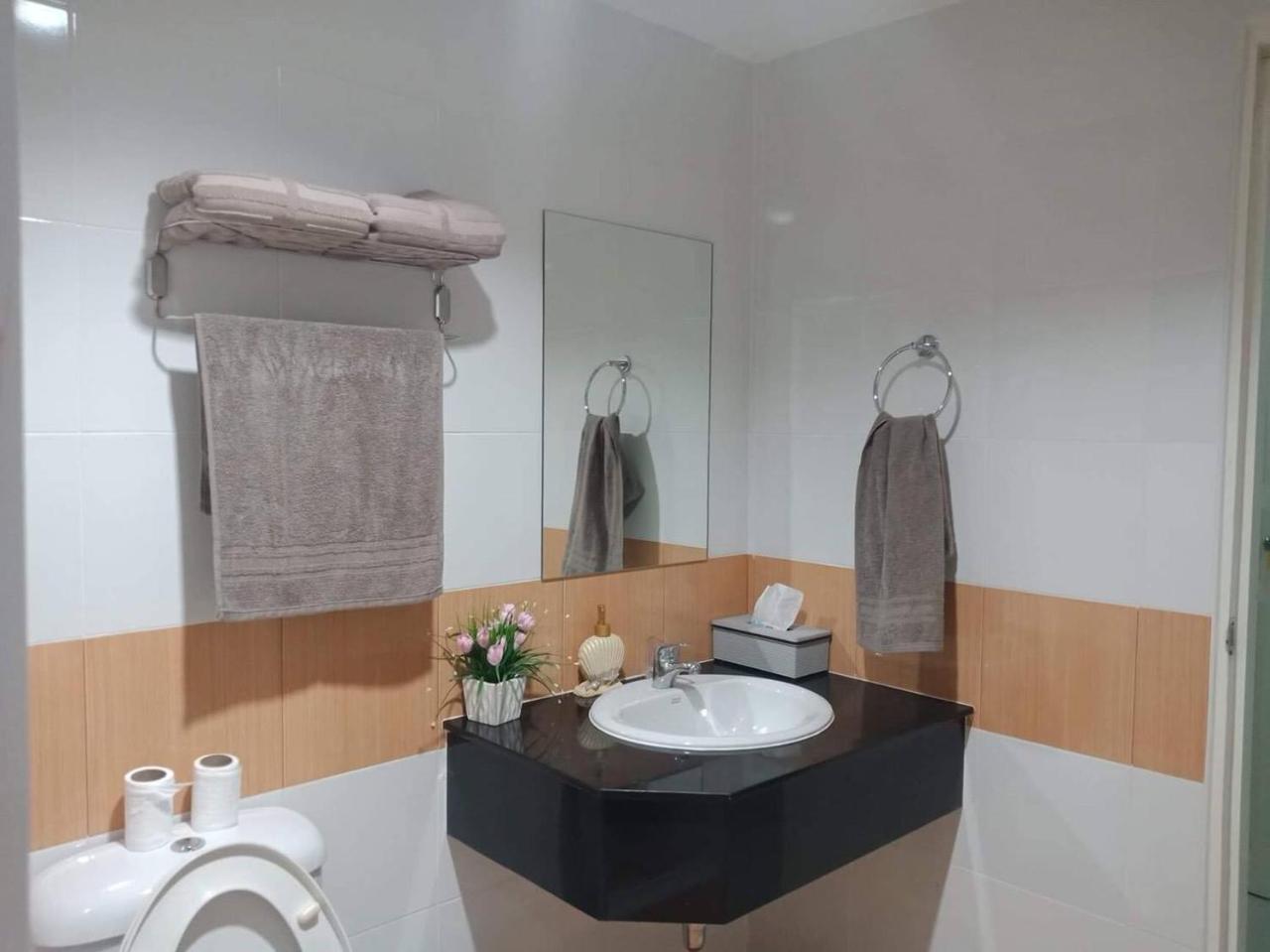 Baba Guest House Kamala Beach Eksteriør billede